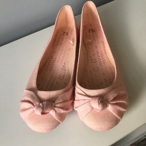 NWOT - NEW pink twist top ballet flats